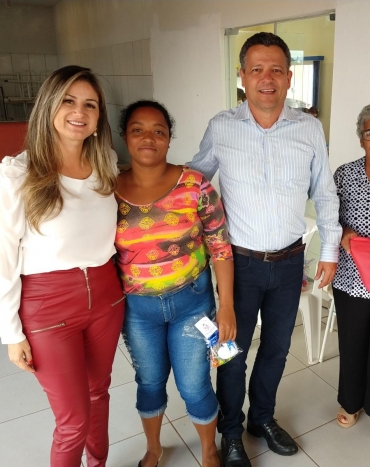 Foto 7: Mamães em destaque: Guri participa de homenagem