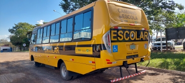 Foto 2:  Novas conquistas para a Educação de Quatá: mais um ônibus e 90 notebooks