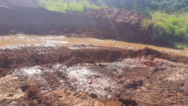 Foto 4: Retirada da Ponte do Bairro Água Bonita