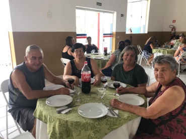 Foto 73: Terceira Idade promove encontro para confraternização ao Final de Ano