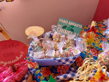 Foto 53: Quadrilha anima Festa Julina do Centro Comunitário