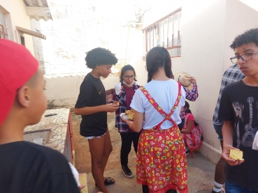 Foto 11: Quadrilha anima Festa Julina do Centro Comunitário