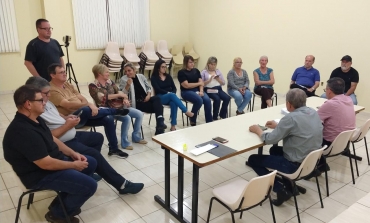 Foto 3: Moradores de Quatá são ouvidos nas reuniões do Orçamento Participativo e também fazem sugestões pelo site da Prefeitura