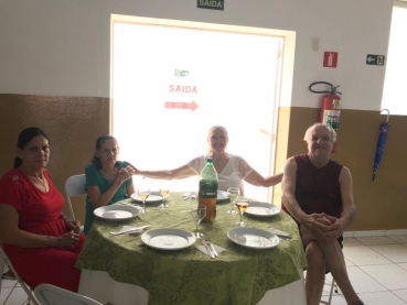 Foto 83: Terceira Idade promove encontro para confraternização ao Final de Ano