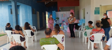 Foto 5: Entrega de Kit de enxoval de bebê para as futuras mamães atendidas pelos programas do CRAS