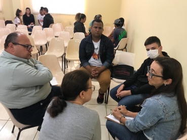 Foto 3:  Conferência: uma reflexão voltada às necessidades das crianças e adolescentes