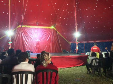 Foto 1: Passeio no Circo