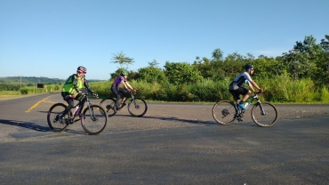 Foto 15: Solidariedade, Conscientização e Saúde! Primeiro Ecopedal reúne ciclistas da região e promove ação a favor dos animais de rua