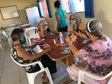 Foto 8: Carnaval interativo com participantes dos Programas do CRAS