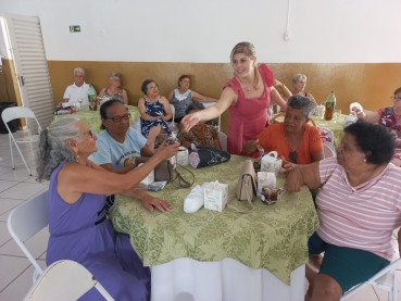 Foto 52: Terceira Idade promove encontro para confraternização ao Final de Ano