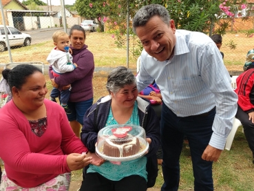 Foto 10: Mamães em destaque: Guri participa de homenagem