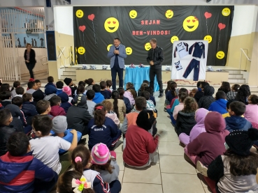 Foto 62: Novos uniformes de inverno e calçados são entregues para os alunos da Rede Municipal de Quatá