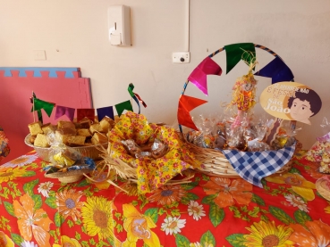 Foto 18: Quadrilha anima Festa Julina do Centro Comunitário