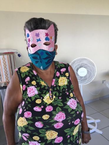 Foto 1: Carnaval interativo com participantes dos Programas do CRAS