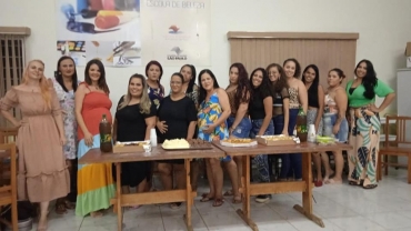 Foto 40: Entrega de certificados dos Cursos de Panificação e Maquiagem