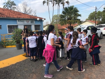 Foto 10: Alunos da Rede Municipal participam de visita na ETEC de Quatá