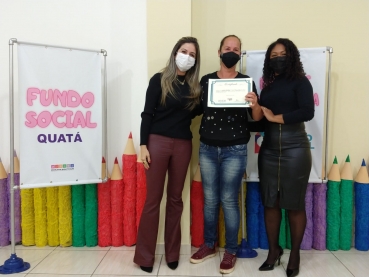 Foto 9: Entrega de certificados dos Cursos de Panificação e Maquiagem