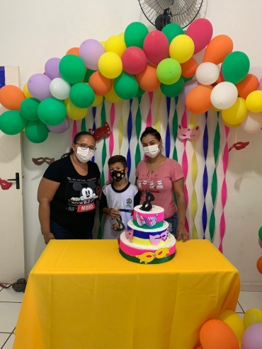 Foto 10: Carnaval interativo com participantes dos Programas do CRAS