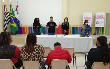 Foto 31: Entrega de certificados dos Cursos de Panificação e Maquiagem