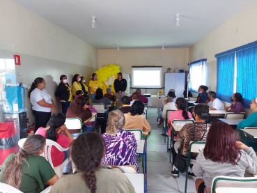 Foto 6: Incentivo a vida! Cras promove palestra a favor do Setembro Amarelo