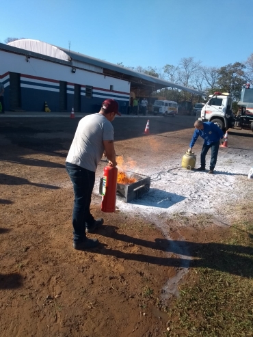 Foto 56: TREINAMENTO - Brigada de Incêndio