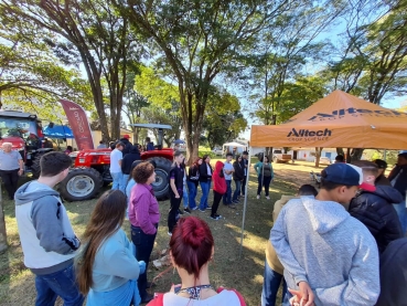 Foto 44: Alunos da Etec participam do 6º Dia de Campo