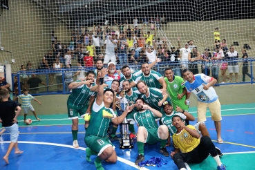 Foto 9: CAQ: Campeão do Campeonato de Futsal de Férias 