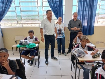 Foto 54: Volta às aulas em Quatá