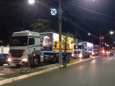 Foto 23: Carreata de Natal com as Carretas da Hengel