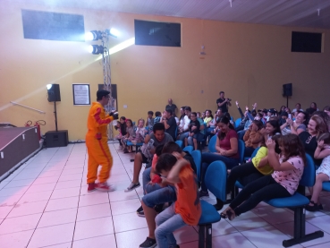 Foto 30: Circolação faz apresentações gratuitas de espetáculo circense moderno para público de Quatá