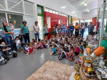 Foto 35: Entrega de ovos de Páscoa