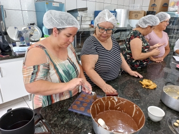 Foto 57: Delícias Gastronômicas - Aulas de Bolos Caseiros e Ovos de Páscoa