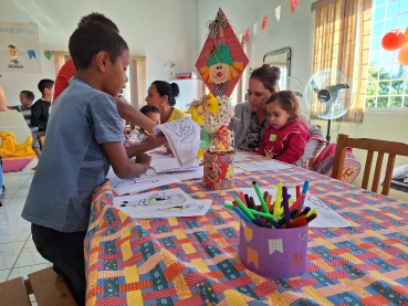 Foto 14:  Festa Junina do grupo Criança Feliz - Centro Comunitário 