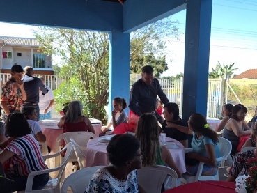 Foto 40: Cras promove tarde especial para comemorar o Dia das Mães