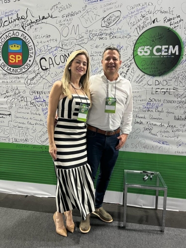Foto 21: Quatá marca presença no Congresso dos Municípios