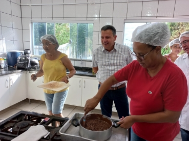 Foto 72: Delícias Gastronômicas - Aulas de Bolos Caseiros e Ovos de Páscoa