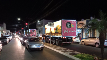 Foto 13: Carreata de Natal com as Carretas da Hengel