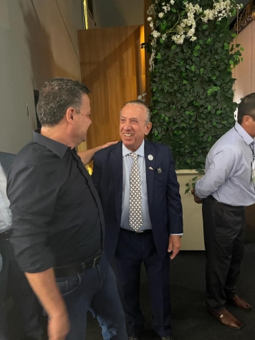 Foto 12: Quatá marca presença no Congresso dos Municípios