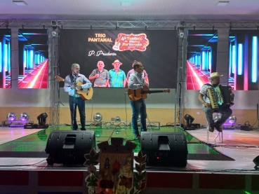 Foto 92: Dupla de Mirassol vence o IV Festival de Música Sertaneja Regional de Quatá