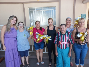 Foto 29: Entrega de ovos de Páscoa