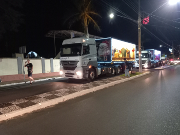 Foto 22: Carreata de Natal com as Carretas da Hengel