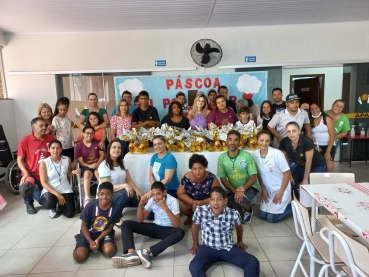 Foto 17: Entrega de ovos de Páscoa