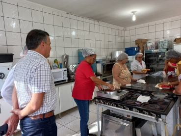 Foto 74: Delícias Gastronômicas - Aulas de Bolos Caseiros e Ovos de Páscoa