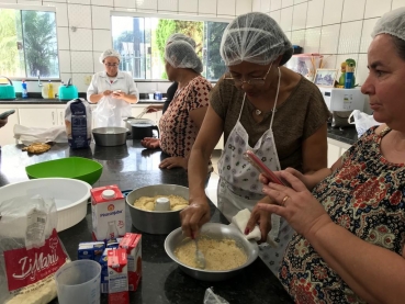 Foto 101: Delícias Gastronômicas - Aulas de Bolos Caseiros e Ovos de Páscoa