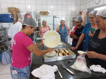 Foto 22: Delícias Gastronômicas - Aulas de Bolos Caseiros e Ovos de Páscoa