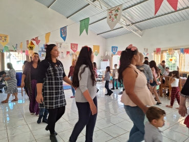Foto 31:  Festa Junina do grupo Criança Feliz - Centro Comunitário 