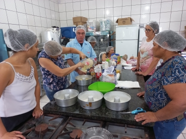 Foto 32: Delícias Gastronômicas - Aulas de Bolos Caseiros e Ovos de Páscoa