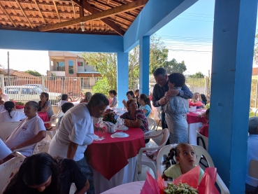 Foto 37: Cras promove tarde especial para comemorar o Dia das Mães