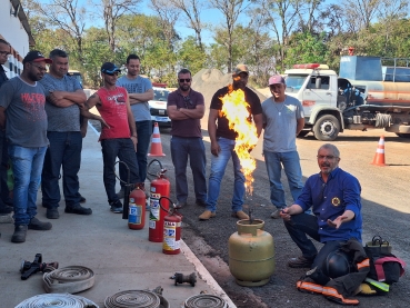 Foto 94: TREINAMENTO - Brigada de Incêndio