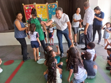 Foto 57: Entrega de ovos de Páscoa